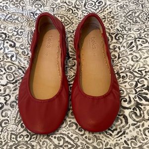 BNWOB Tieks Cardinal Red